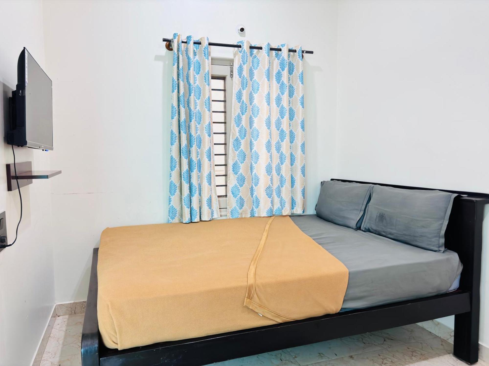 Chikmagalūr Sri Siri Lodge And Hotel מראה חיצוני תמונה