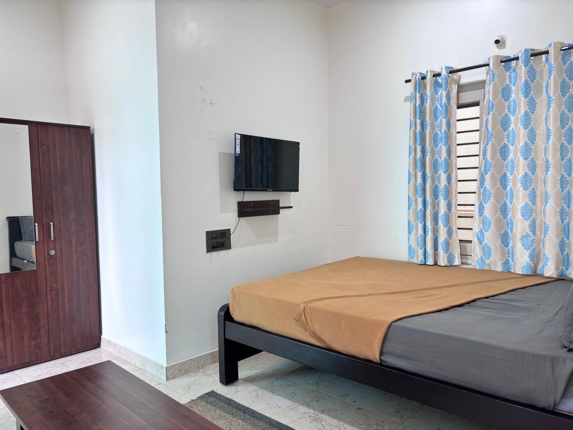 Chikmagalūr Sri Siri Lodge And Hotel מראה חיצוני תמונה